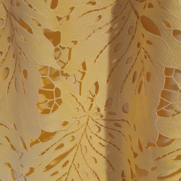 Banana Republic Women's Yellow Palm Leaf Lace Shift Dress SZ 4P GUC - Picture 2 of 8